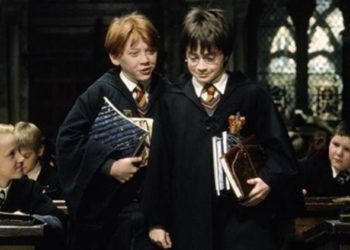 Harry Potter book sold for £33,000 in auction