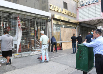 Downtown LA wakes up to devastation after George Floyd protests – Daily News