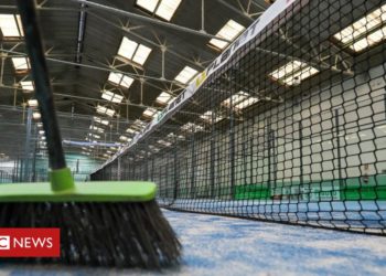 Men hired for sexual fantasy break into wrong house