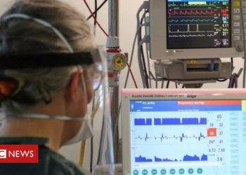 Coronavirus: Helping the bereaved with ’emotional PPE’