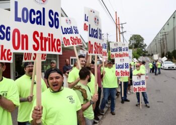 War of words: BIW says it’s ready to talk, union fires back