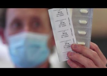 UK health workers begin hydroxychloroquine trial