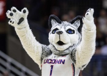 Former UConn athletes urge trustees not to cut their sports