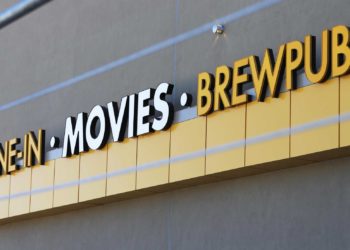 Flix Entertainment announces reopening date for dine-in movie theater, brewhouse on far West Side