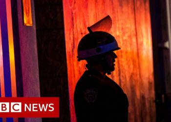 George Floyd death: Violence erupts on sixth day of protests – BBC News