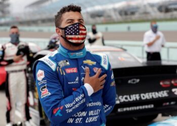 Athol Daily News – FBI investigating noose left in NASCAR stall of Black driver Bubba Wallace