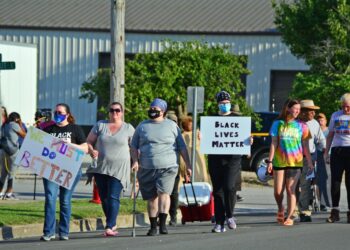 Auxvasse residents protest reinstatement of police chief – News – Boonville Daily News – Boonville, MO