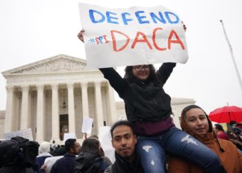 Supreme Court blocks Trump from ending DACA
