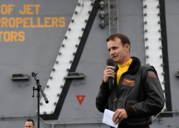 Navy Inquiry Faults Two Top Officers Aboard Roosevelt for Handling of Virus