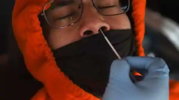 ‘Window is closing’ to control coronavirus in US, says health secretary