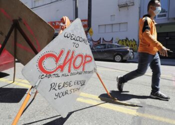Seattle will move to dismantle protest zone, mayor says | Us World News