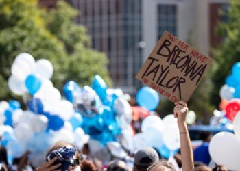 Shooting reported at Breonna Taylor protest in Kentucky | Us World News