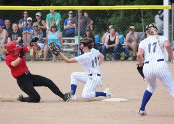 DLBLC, Velva split competitive softball clash | News, Sports, Jobs