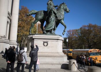 Theodore Roosevelt statue to be removed from Museum of Natural History