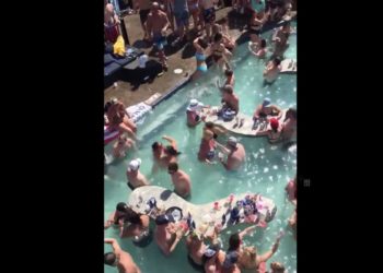 US hits 2 million cases and 100,000 more people could die