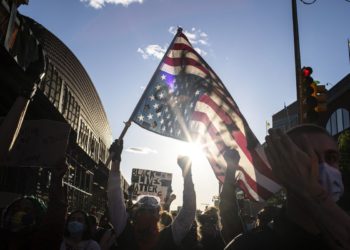 Letter: The wrong flag – Anchorage Daily News