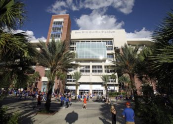 Students, Others Forwarding Racist Online Posts For Public Shaming, Real-World Consequences – WUFT News