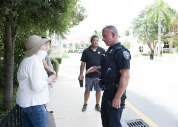 Floyd protests: Woman, 80, is sole protester at Town of Palm Beach event – News – Palm Beach Daily News