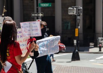 Protesters urge UMass to resist spending cuts – News – Milford Daily News