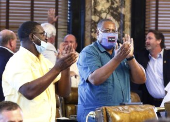 Mississippi works to drop rebel flag image – News – Northwest Florida Daily News