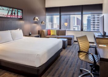 TV show alleges NYC hotels not changing bed linens