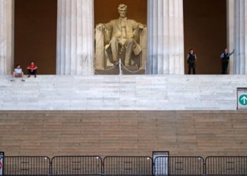 NOT REAL NEWS: A look at what didn’t happen this week