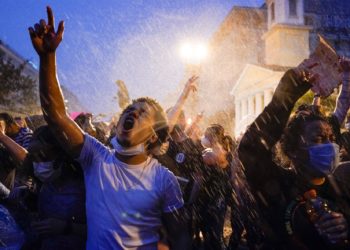 Politicians take on police departments as Floyd protests intensify