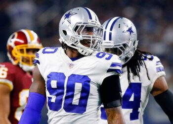 Cowboys DE DeMarcus Lawrence responds to criticism of his stance on Jerry Jones’ silence