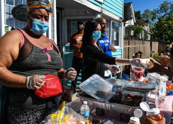 US: Minneapolis honours George Floyd by serving those in need | USA News