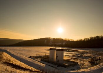 US shale oil pioneer Chesapeake files for bankruptcy protection | USA News