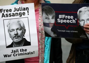 Julian Assange ‘conspired with Anonymous-affiliated hackers’ | USA News