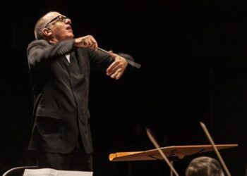 La Jolla Symphony & Chorus music director Steven Schick wins prestigious Ditson Conductor’s Award