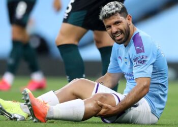 Sergio Aguero: Pep Guardiola says Manchester City forward’s knee injury ‘doesn’t look good’ | Football News