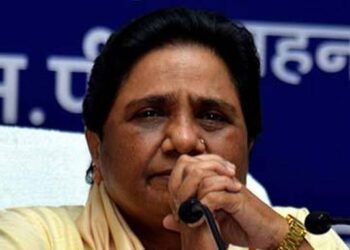 Mayawati and Priyanka in war of words
