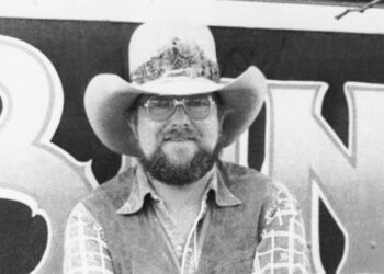Charlie Daniels, Fiddling Force in Country and Rock, Dies at 83