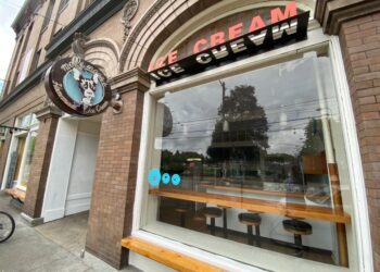Molly Moon’s ice cream goes to ‘war’ with SPD, bans police with weapons