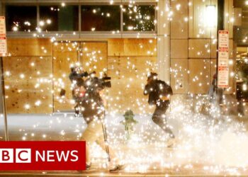 George Floyd death: Curfews have been imposed in 40 US cities – BBC News