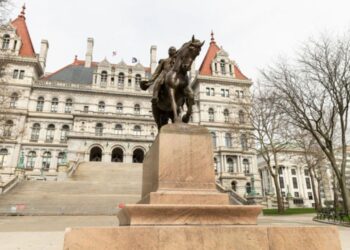 Census politics in Albany | Newsday