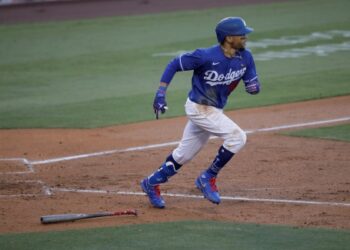 Athol Daily News – Betts gets $365M, 12-year deal with Dodgers through 2032