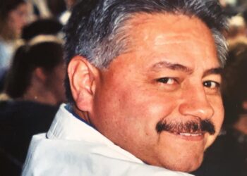 An Arizona woman called out politicians in her father’s obituary after he died from Covid-19