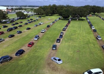 Florida hospitals face ICU bed shortage as state passes 300,000 COVID-19 cases