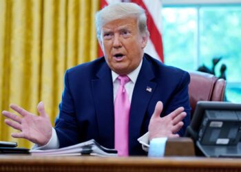 Trump signs order targeting undocumented immigrants in the US census