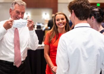 Tommy Tuberville defeats Jeff Sessions