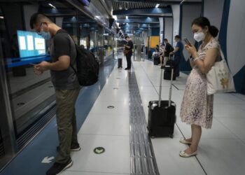 China is winning the trillion-dollar 5G war as it integrates internet with real economy