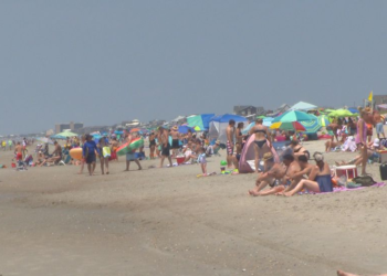 Health experts preparing for possible post-holiday coronavirus spike