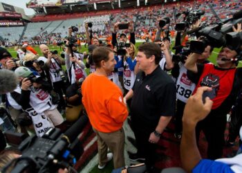 Sapakoff: The best political college football fix is April Madness | COVID-19