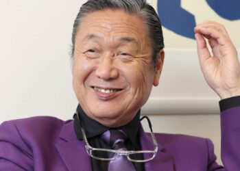 Japanese fashion designer Kansai Yamamoto dies at 76 | Entertainment