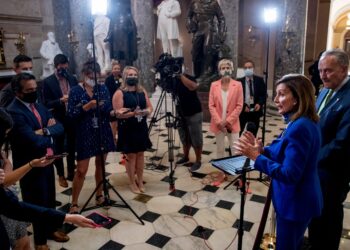 Trump, Pelosi cast blame as unemployment ends