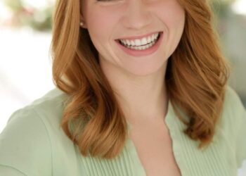 Westport native Allyson Duarte launches music theater coaching business – News – southcoasttoday.com