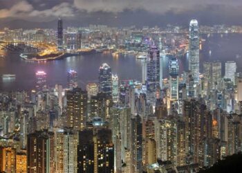 Sanctions war around Hong Kong – who will be the winner?